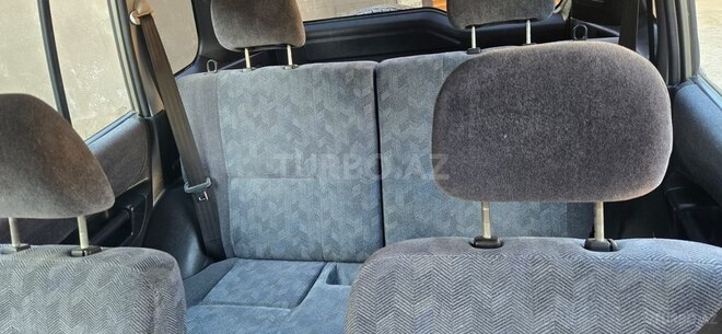 Mitsubishi Pajero io-7