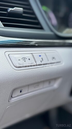 Hyundai Sonata-13