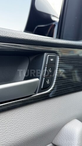 Hyundai Sonata-12