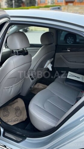 Hyundai Sonata-8