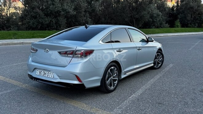 Hyundai Sonata-5