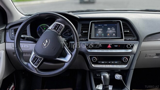 Hyundai Sonata-7