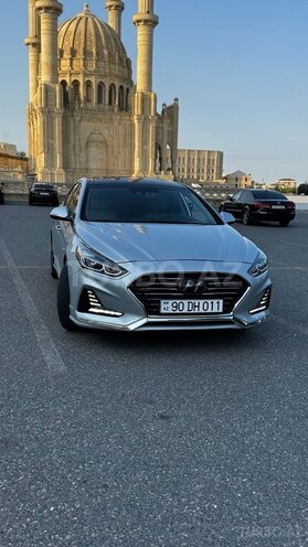 Hyundai Sonata-2