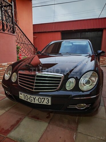 Mercedes E 220-2