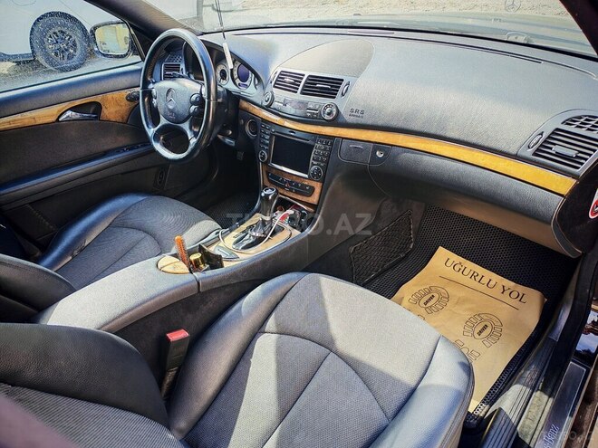 Mercedes E 220-12