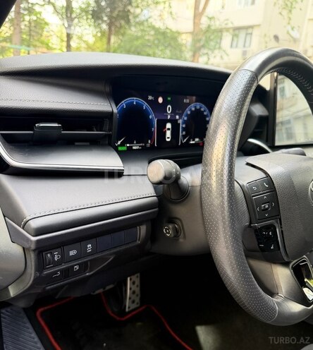 Toyota Camry-13