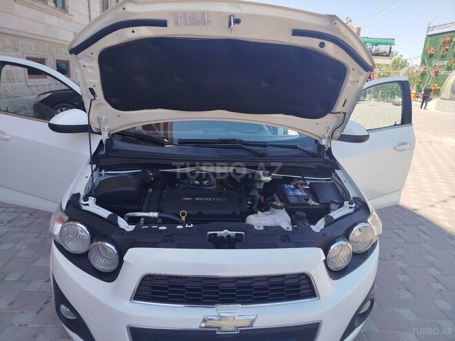 Chevrolet Aveo-6