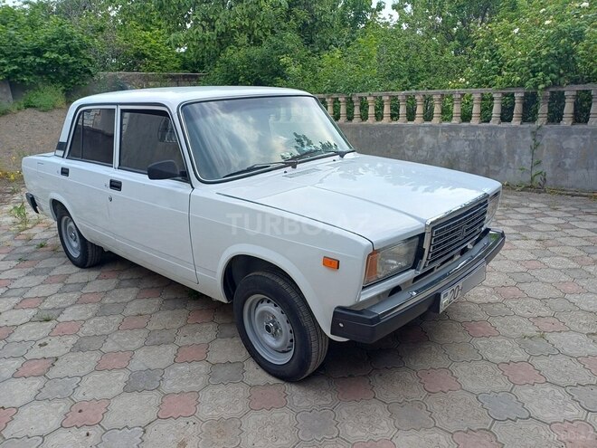 LADA (VAZ) 2107-1