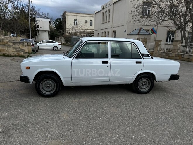 LADA (VAZ) 2107-2