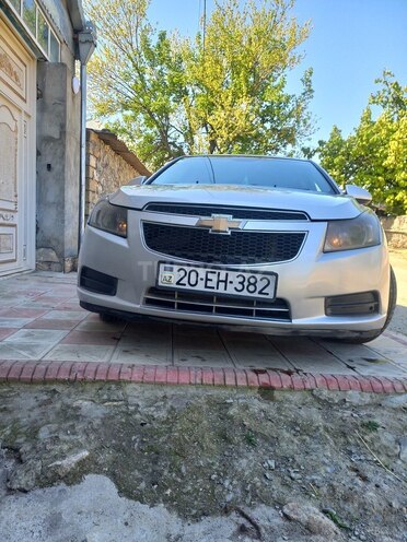Chevrolet Cruze-1