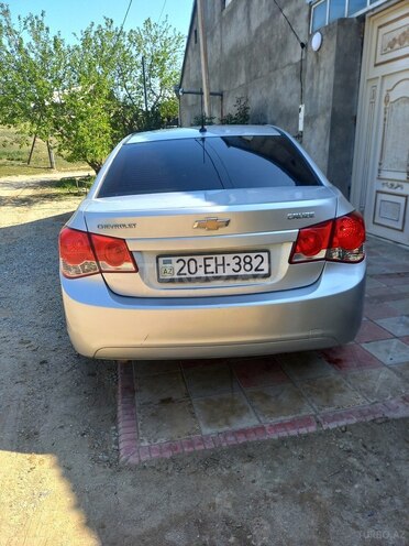 Chevrolet Cruze-2