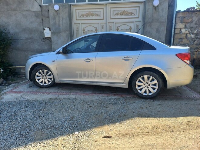 Chevrolet Cruze-4