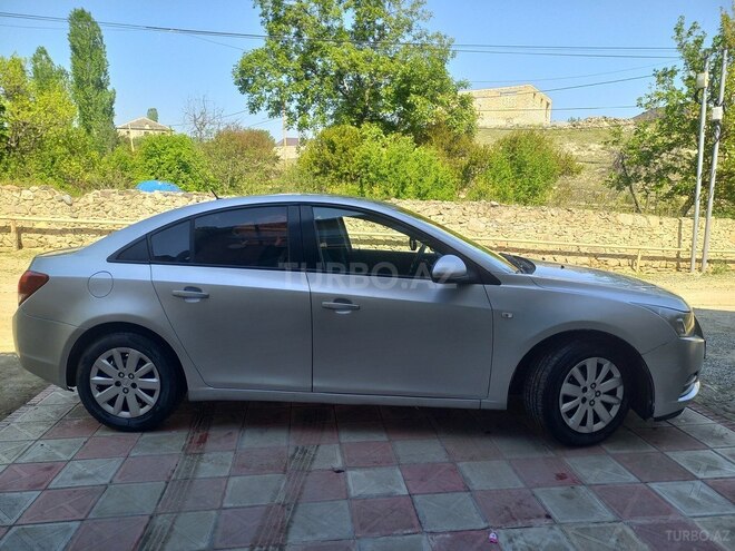 Chevrolet Cruze-5