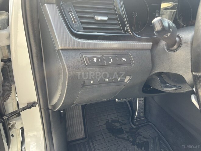 Hyundai Sonata-10