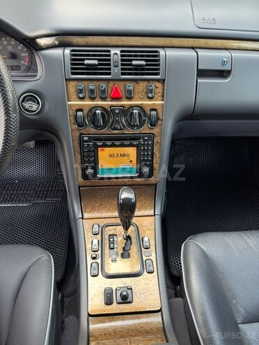 Mercedes E 240-14
