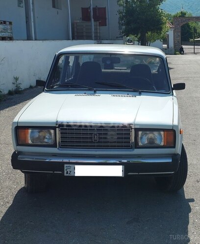 LADA (VAZ) 2107-1