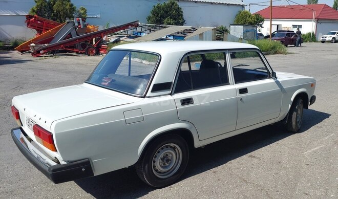LADA (VAZ) 2107-4