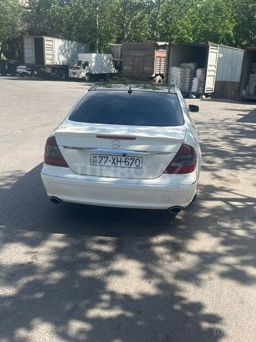 Mercedes E 280-5