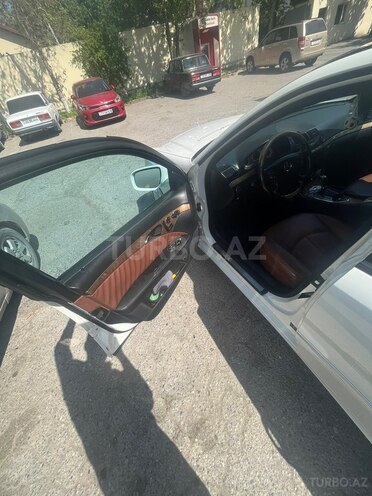 Mercedes E 280-3