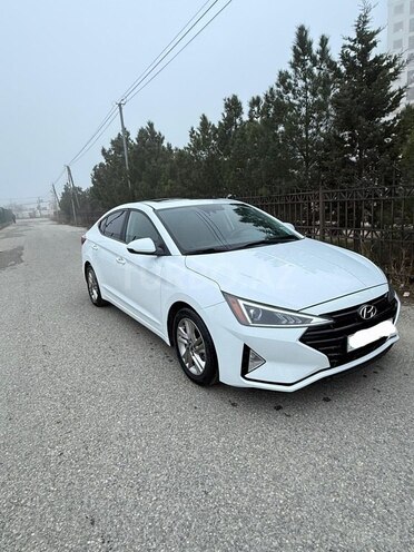 Hyundai Elantra-5
