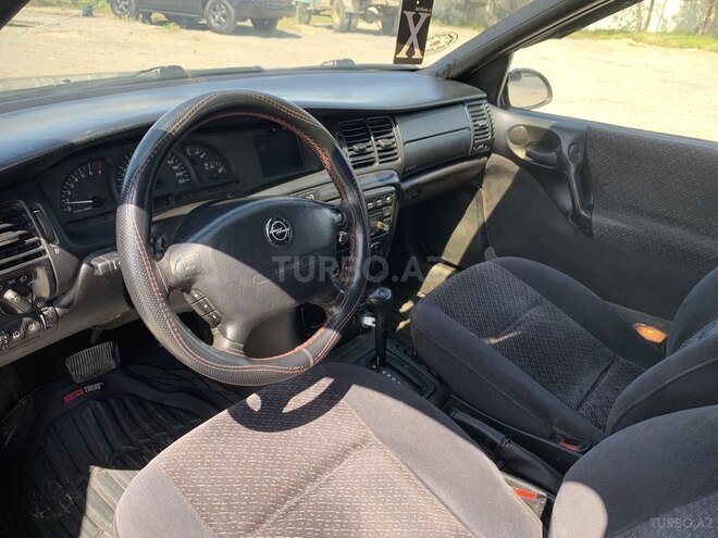 Opel Vectra-8