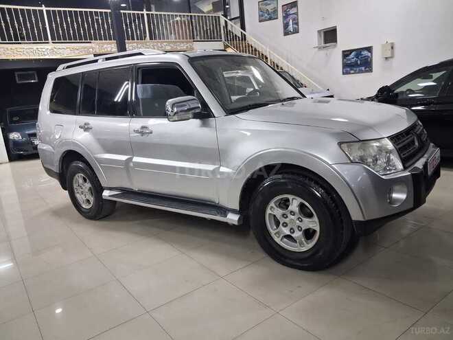 Mitsubishi Pajero-14