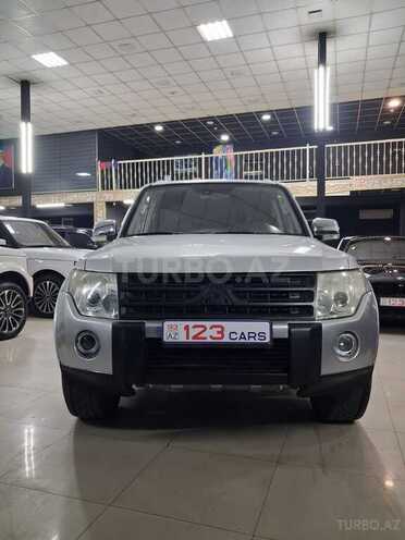 Mitsubishi Pajero-1