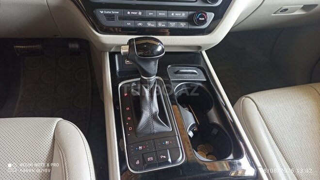 Kia Carnival-3
