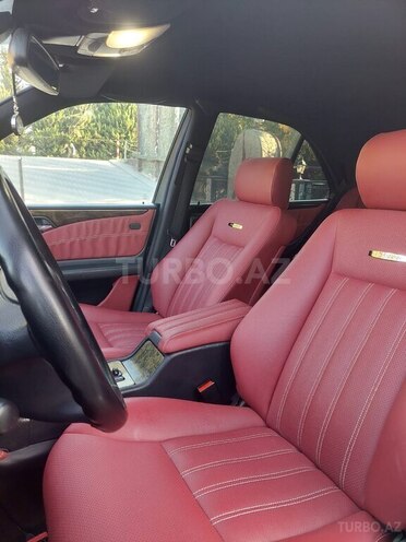 Mercedes E 240-8