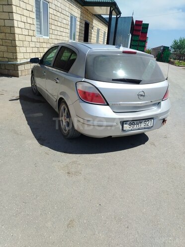 Opel Astra-2