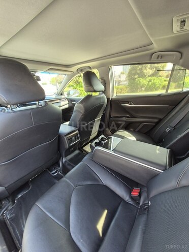 Toyota Camry-5