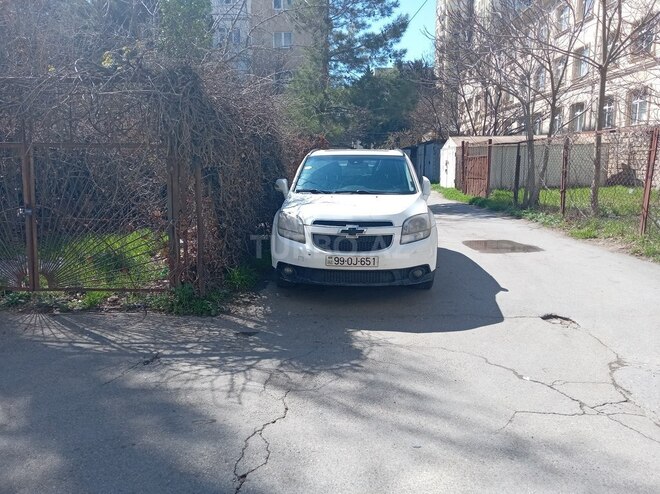 Chevrolet Orlando-1