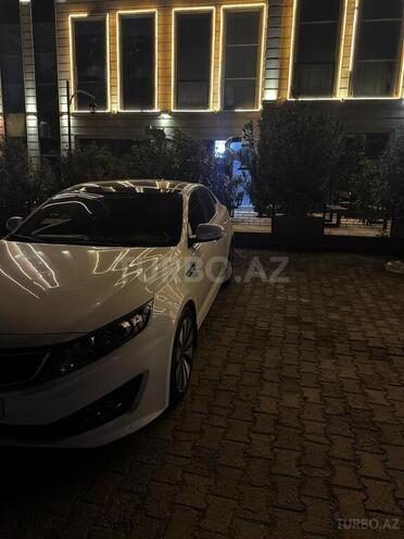 Kia K5-4