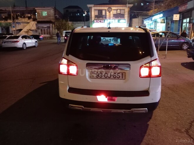 Chevrolet Orlando-2