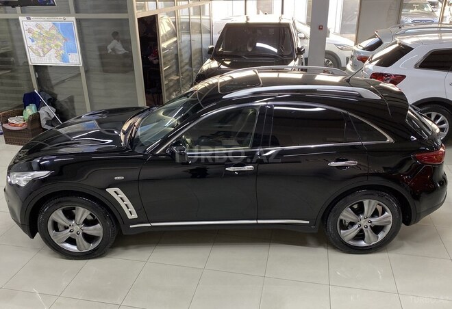 Infiniti FX35-8