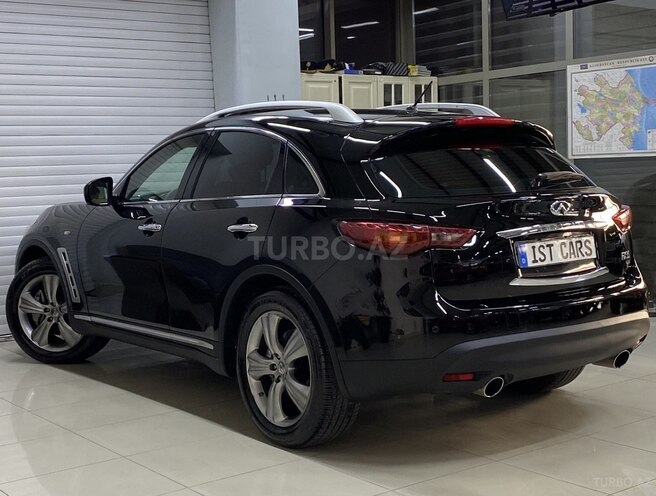 Infiniti FX35-12
