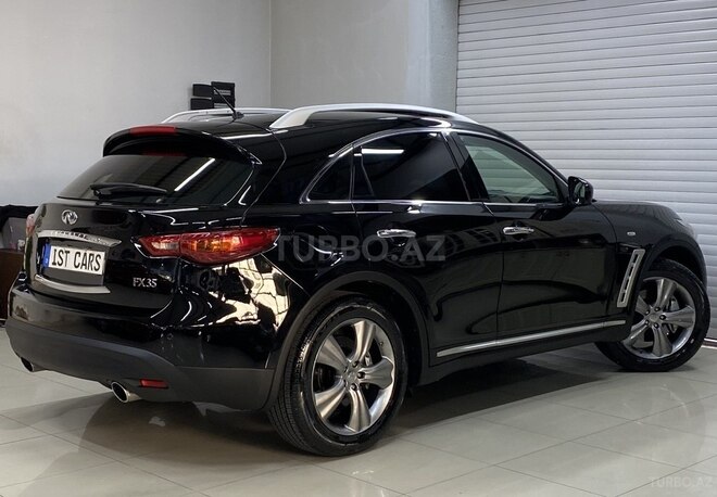 Infiniti FX35-13