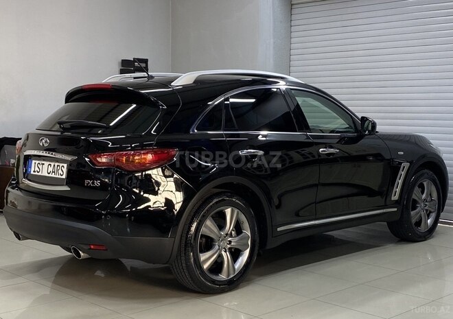 Infiniti FX35-11