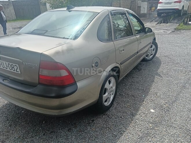 Opel Vectra-8