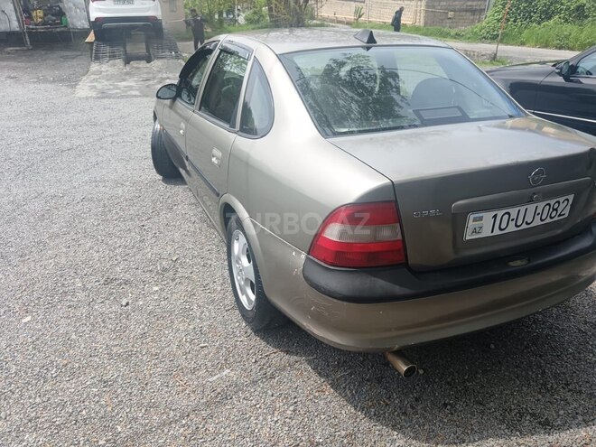 Opel Vectra-7