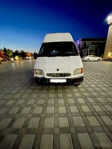 Ford Transit-1