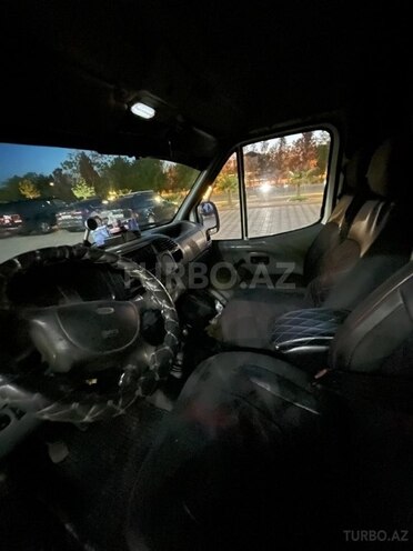Ford Transit-3
