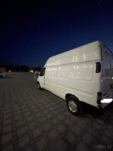 Ford Transit-7