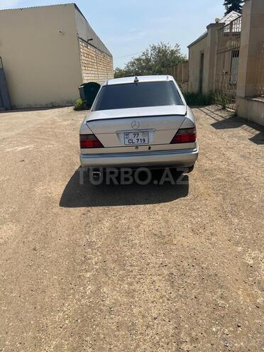 Mercedes E 280-2