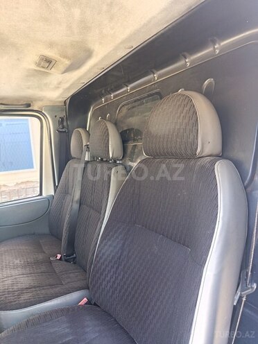Ford Transit-6