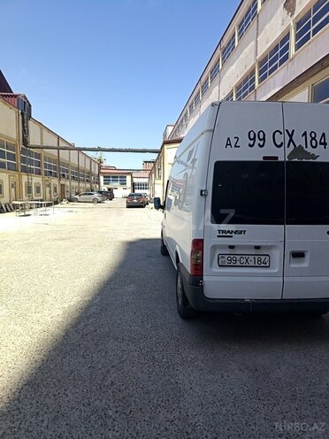 Ford Transit-8