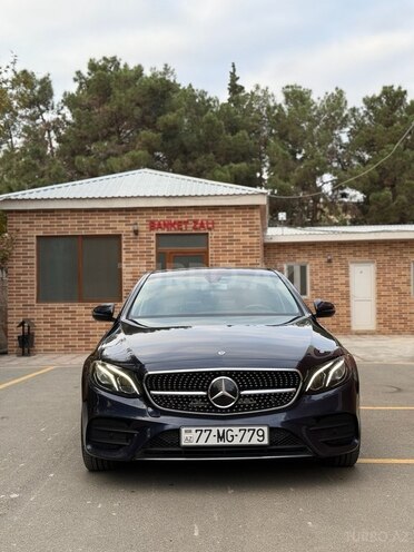 Mercedes E 300-1