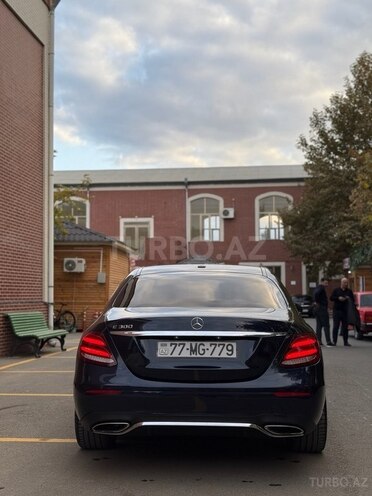 Mercedes E 300-2