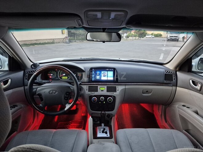 Hyundai Sonata-2