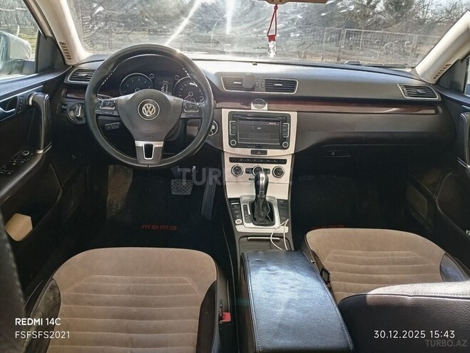 Volkswagen Passat-2